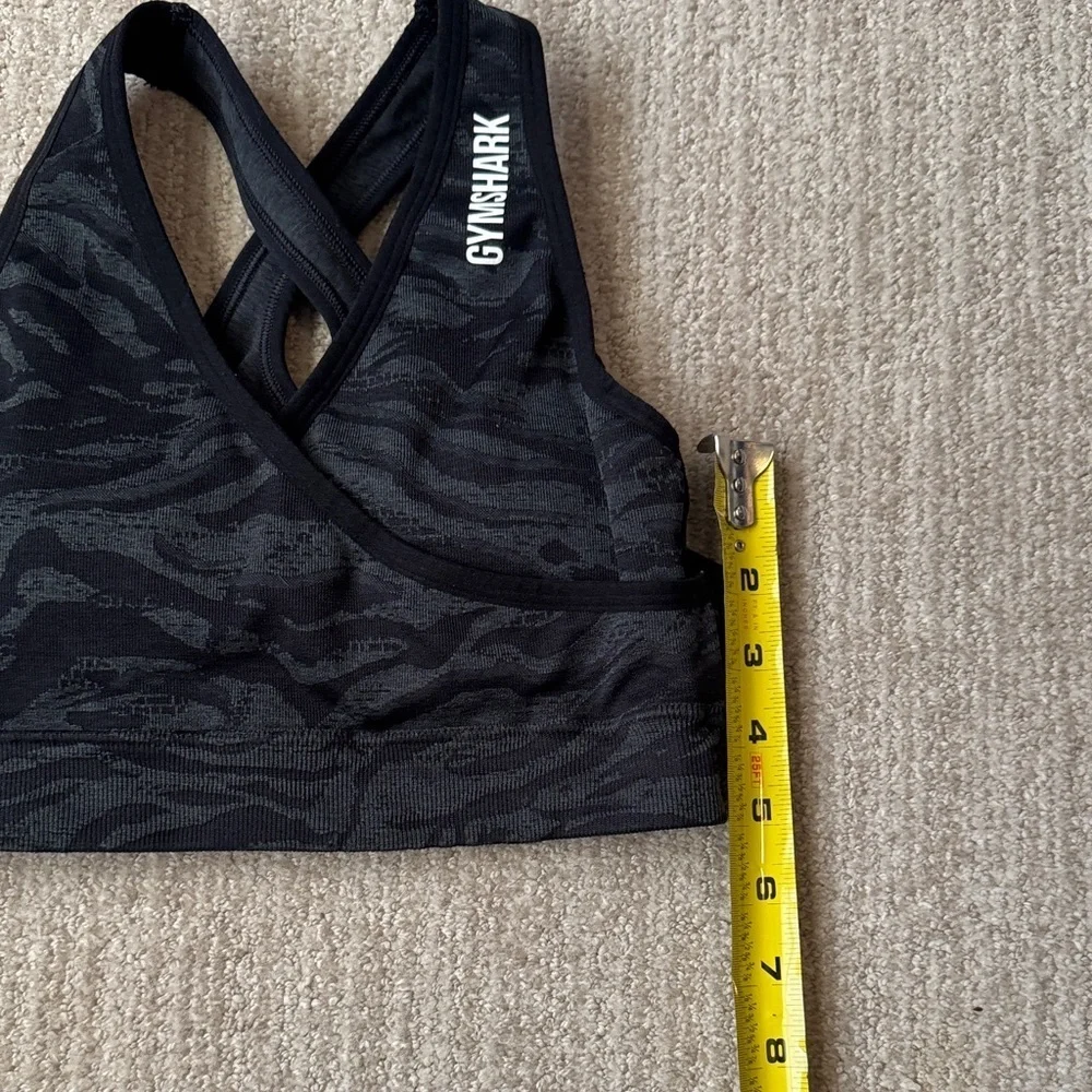 Gymshark Women’s Size S Adapt Animal Seamless Sports Bra Cross Back Performance